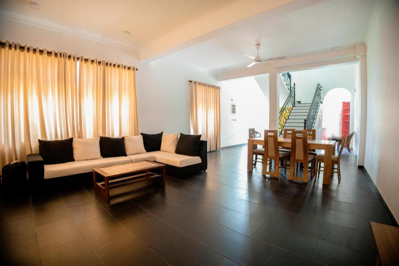 Lankahuts Villa Negombo Dış mekan fotoğraf